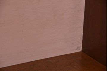 レトロ家具　昭和レトロ　シンプルなペイント薄型飾り棚(2)(本棚)