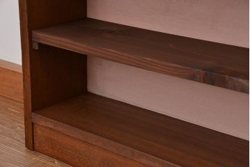 レトロ家具　昭和レトロ　シンプルなペイント薄型飾り棚(3)(本棚)