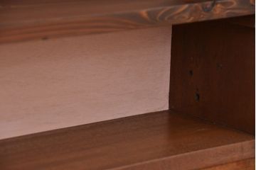 レトロ家具　昭和レトロ　シンプルなペイント薄型飾り棚(3)(本棚)