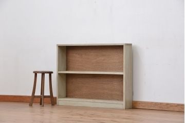 レトロ家具　昭和レトロ　シンプルなペイント薄型飾り棚(4)(本棚)