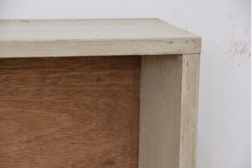 レトロ家具　昭和レトロ　シンプルなペイント薄型飾り棚(4)(本棚)