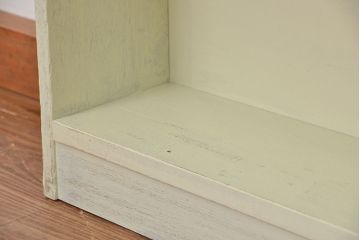レトロ家具　昭和レトロ　シンプルなペイント薄型飾り棚(5)(本棚)