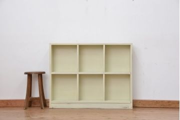レトロ家具　昭和レトロ　シンプルなペイント薄型飾り棚(6)(本棚)