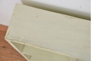 レトロ家具　昭和レトロ　シンプルなペイント薄型飾り棚(6)(本棚)