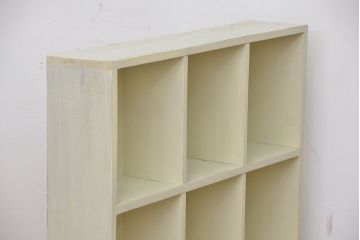 レトロ家具　昭和レトロ　シンプルなペイント薄型飾り棚(6)(本棚)