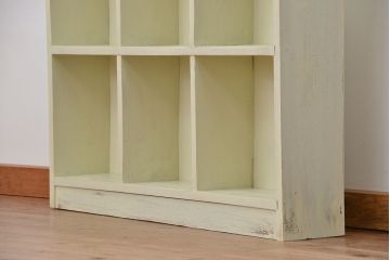 レトロ家具　昭和レトロ　シンプルなペイント薄型飾り棚(6)(本棚)