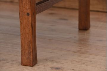 アンティーク家具　アンティーク　古い栓材の丸ちゃぶ台(テーブル・机)