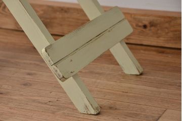 アンティーク家具　折り畳み式アンティークペイント丸テーブル(1)(机)