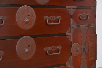 アンティーク家具　古民具・骨董　丸金具の上質な時代箪笥(1)(最上箪笥)