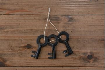 アンティーク家具　古民具・骨董　丸金具の上質な時代箪笥(1)(最上箪笥)