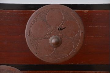 アンティーク家具　古民具・骨董　丸金具の上質な時代箪笥(2)(最上箪笥)