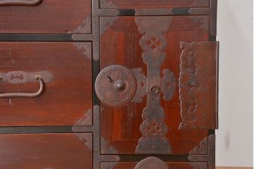 アンティーク家具　古民具・骨董　丸金具の上質な時代箪笥(2)(最上箪笥)