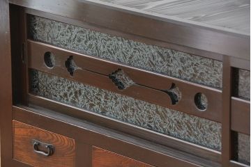 アンティーク家具　アンティーク　味わい深い水屋箪笥ローボード(1)(テレビボード、食器棚、テレビ台、キャビネット、収納棚)