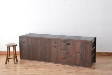 アンティーク家具　アンティーク　味わい深い水屋箪笥ローボード(1)(テレビボード、食器棚、テレビ台、キャビネット、収納棚)