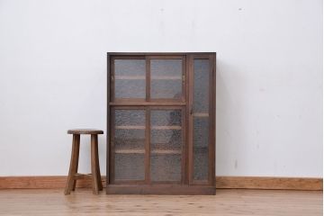 レトロ家具　アンティーク　結霜ガラス入りのレトロな収納棚(下駄箱)