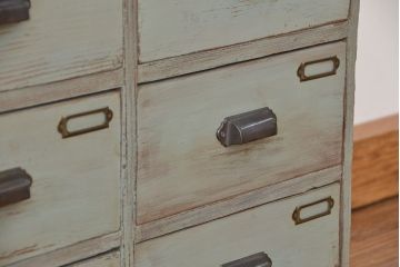 アンティーク家具　アンティークペイント　ネームプレート付き12杯引き出し(ドロワー)