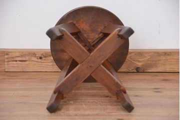 レトロ家具　昭和レトロ　古い木のかわいいスツール(丸椅子、イス)