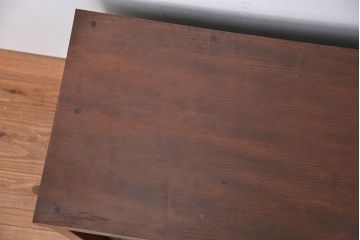 アンティーク家具　アンティーク　小振りなロータイプモールガラス収納棚(ローボード)