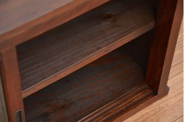 アンティーク家具　アンティーク　小振りなロータイプモールガラス収納棚(ローボード)