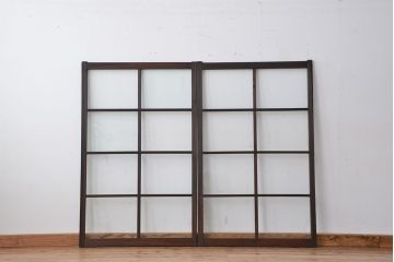 アンティーク　大振りでシックなガラス戸2枚(引き戸)