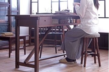 アンティーク家具　アンティーク　引き出し付き横長作業台(テーブル、机)