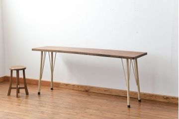 アンティーク家具　アンティーク 天板一枚板 使い込まれた古材天板の鉄脚テーブル(デスク/作業台/机)