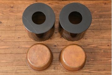 アンティーク雑貨　古い漆塗 火鉢 一対(箱、火箸、灰付き)
