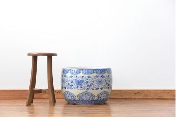 アンティーク雑貨　古民具・骨董　図柄の可愛い瀬戸火鉢