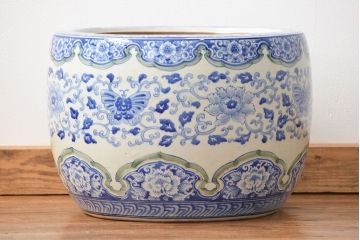 アンティーク雑貨　古民具・骨董　図柄の可愛い瀬戸火鉢