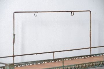 レトロ家具　昭和レトロ ★味のある商品陳列棚(アイアンラック、飾り棚)