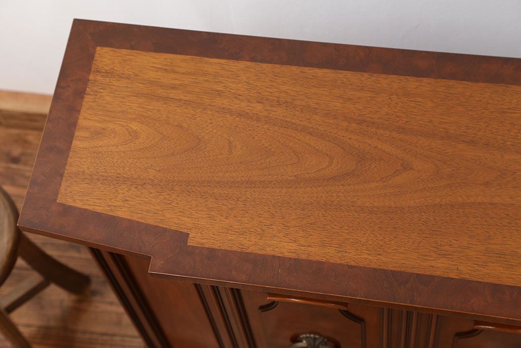 中古美品　ドレクセルホールチェスト定価約45万円(サイドボード、サイドキャビネット、コンソールテーブル、サイドテーブル)