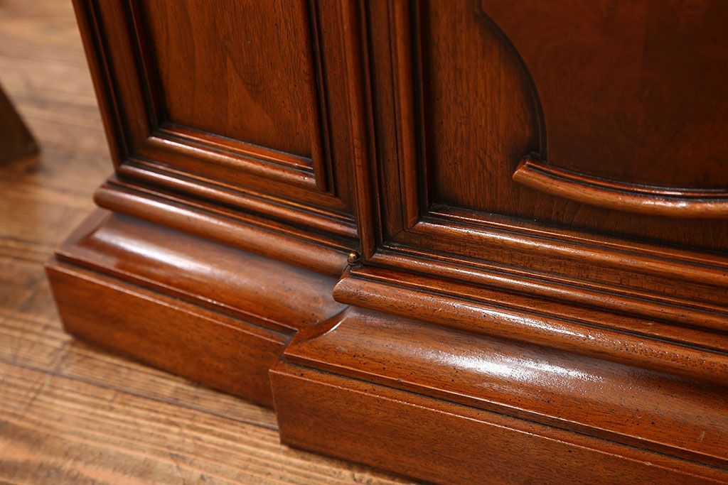 中古美品　ドレクセルホールチェスト定価約45万円(サイドボード、サイドキャビネット、コンソールテーブル、サイドテーブル)