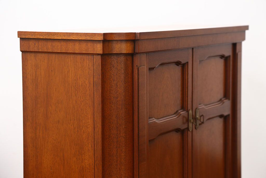 中古美品　ドレクセルホールチェスト定価約30万円(サイドボード、サイドキャビネット、コンソールテーブル、サイドテーブル)