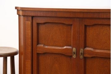 中古美品　ドレクセルホールチェスト定価約30万円(サイドボード、サイドキャビネット、コンソールテーブル、サイドテーブル)