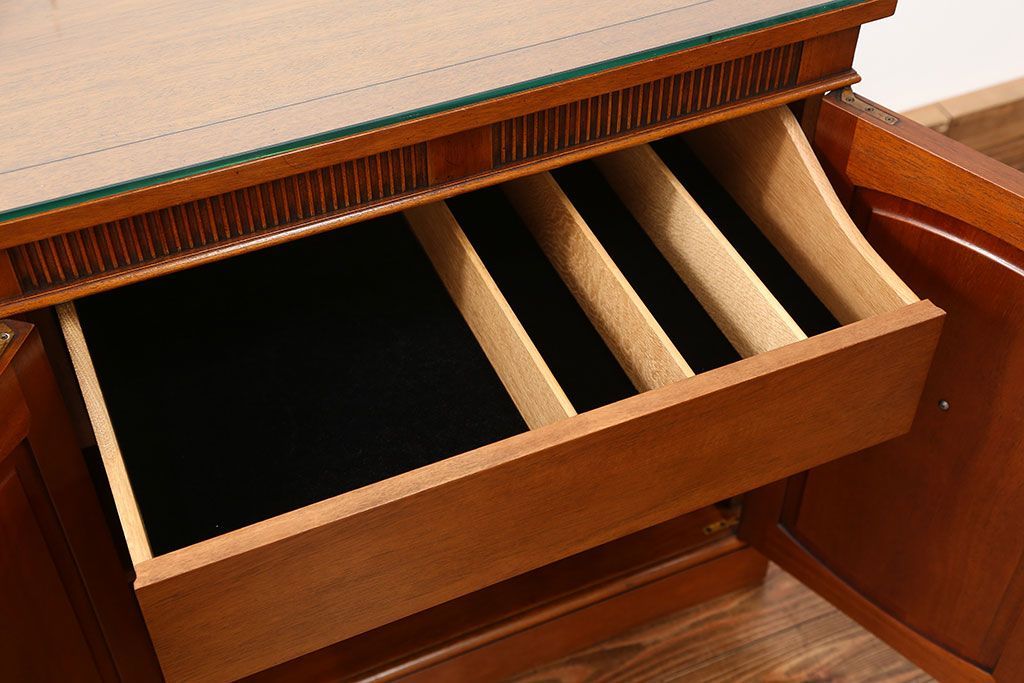 中古美品　ドレクセル サイドボード(チェスト、ドロワー、サイドボード、サイドキャビネット)