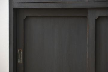 アンティーク家具　アンティーク ダイヤガラス入り シックな二段重ねペイント食器棚 (収納棚、カップボード、キッチンキャビネット)