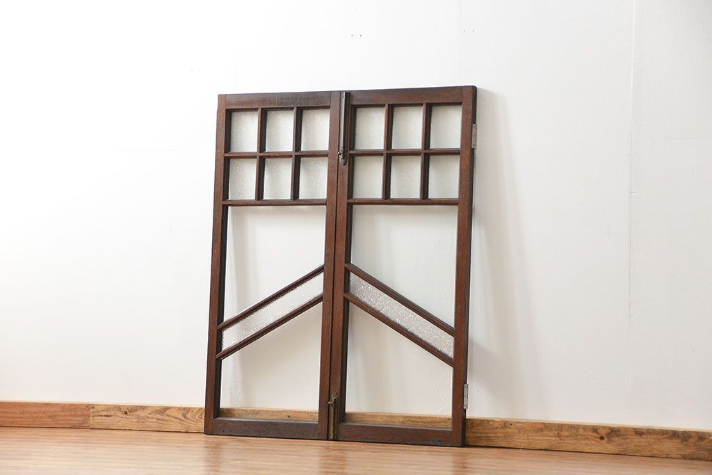 アンティーク  喫茶店のモダンデザイン両開き窓1対(3)(観音開き窓、ガラス戸、建具)