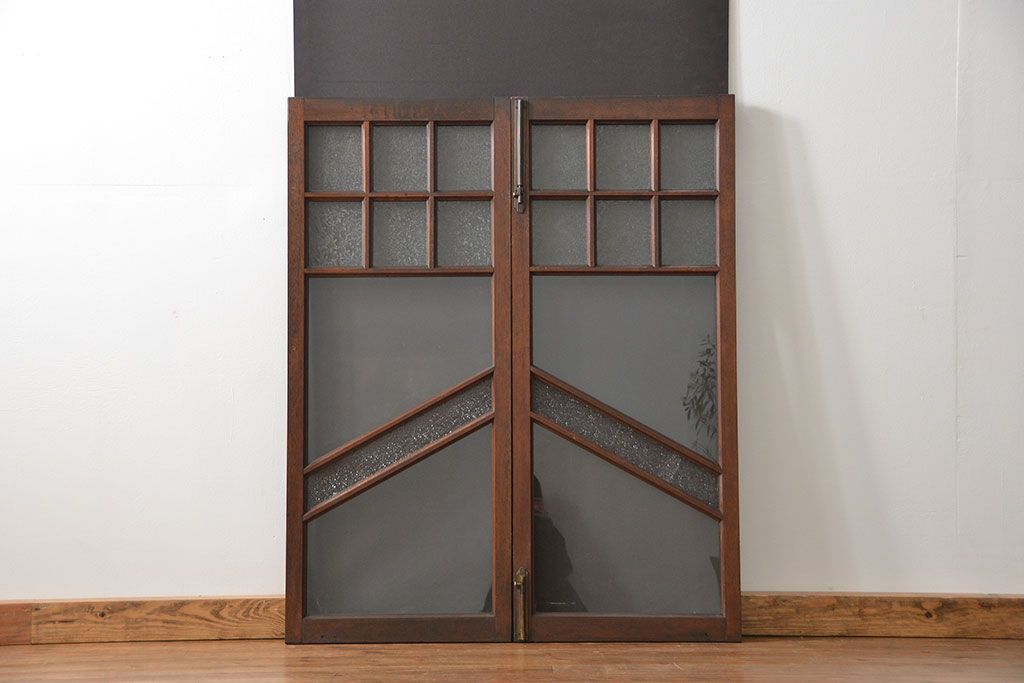 アンティーク  喫茶店のモダンデザイン両開き窓1対(3)(観音開き窓、ガラス戸、建具)