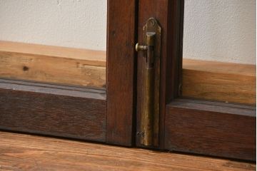 アンティーク  喫茶店のモダンデザイン両開き窓1対(3)(観音開き窓、ガラス戸、建具)