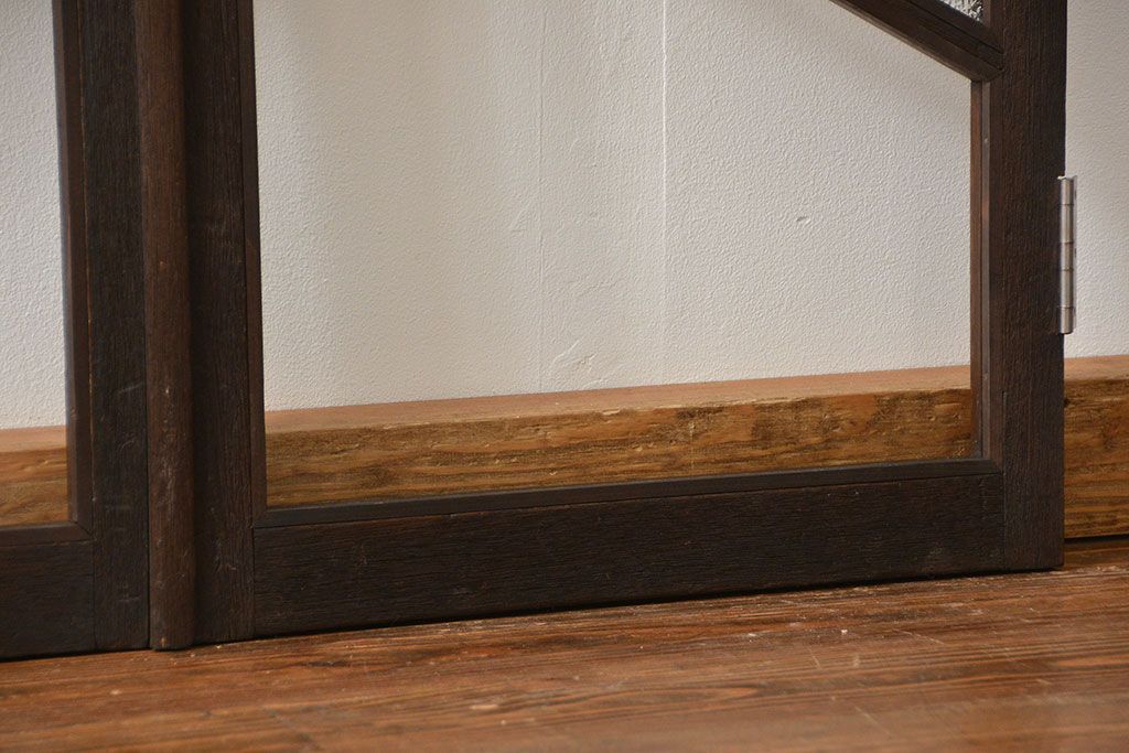 アンティーク 喫茶店のモダンデザイン両開き窓1対(4)(観音開き窓、ガラス戸、建具)