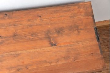 アンティーク家具　アンティーク 鉄脚付きのシンプルなガラス収納棚(2)(ローボード、飾り棚、サイドボード)