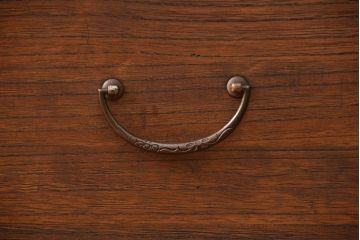 アンティーク家具　アンティーク シンプルな鉄脚付きローチェスト(3)(ローボード、たんす、タンス)