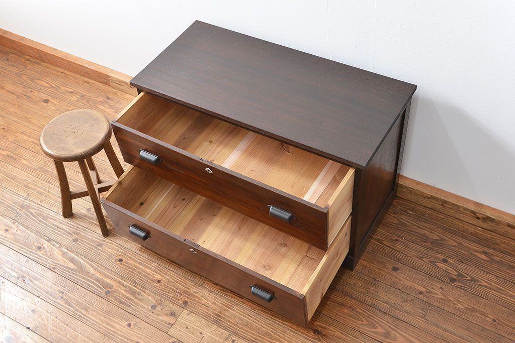 アンティーク家具　アンティーク 古い木の前面欅材ローチェスト(ローボード、箪笥、タンス、たんす)