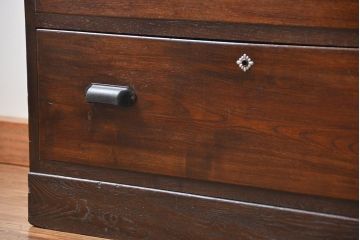 アンティーク家具　アンティーク 古い木の前面欅材ローチェスト(ローボード、箪笥、タンス、たんす)