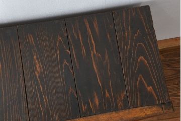 アンティーク家具　アンティーク 鉄脚付きダイヤガラス収納棚(食器棚、鉄足)