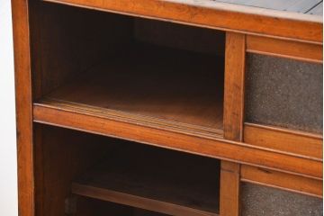 アンティーク家具　アンティーク 鉄脚付きダイヤガラス収納棚(食器棚、鉄足)