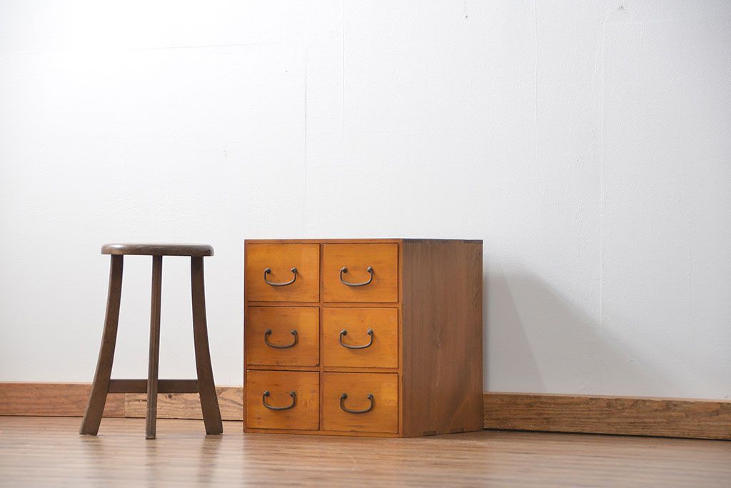 レトロ家具　昭和レトロ 古い木のかわいい6杯引き出し箱(1)(ドロワー、小物入れ、チェスト)