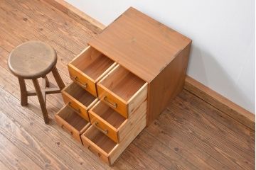 レトロ家具　昭和レトロ 古い木のかわいい6杯引き出し箱(1)(ドロワー、小物入れ、チェスト)