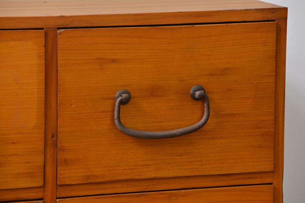 レトロ家具　昭和レトロ 古い木のかわいい6杯引き出し箱(1)(ドロワー、小物入れ、チェスト)