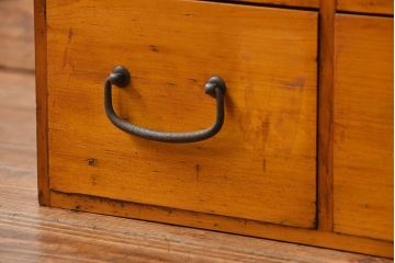 レトロ家具　昭和レトロ 古い木のかわいい6杯引き出し箱(1)(ドロワー、小物入れ、チェスト)